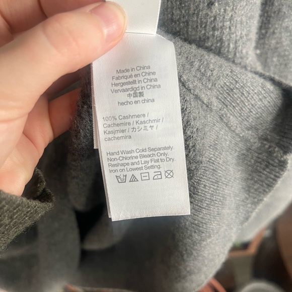 J. Crew 100% Cashmere Waffle Knit Hoodie Gray Size M | Good Cashmere Standard - Picture 8 of 8